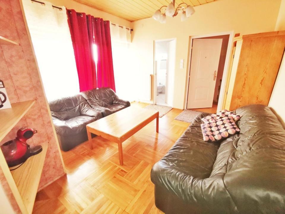 Apartman Poirot Balcony エールド エクステリア 写真